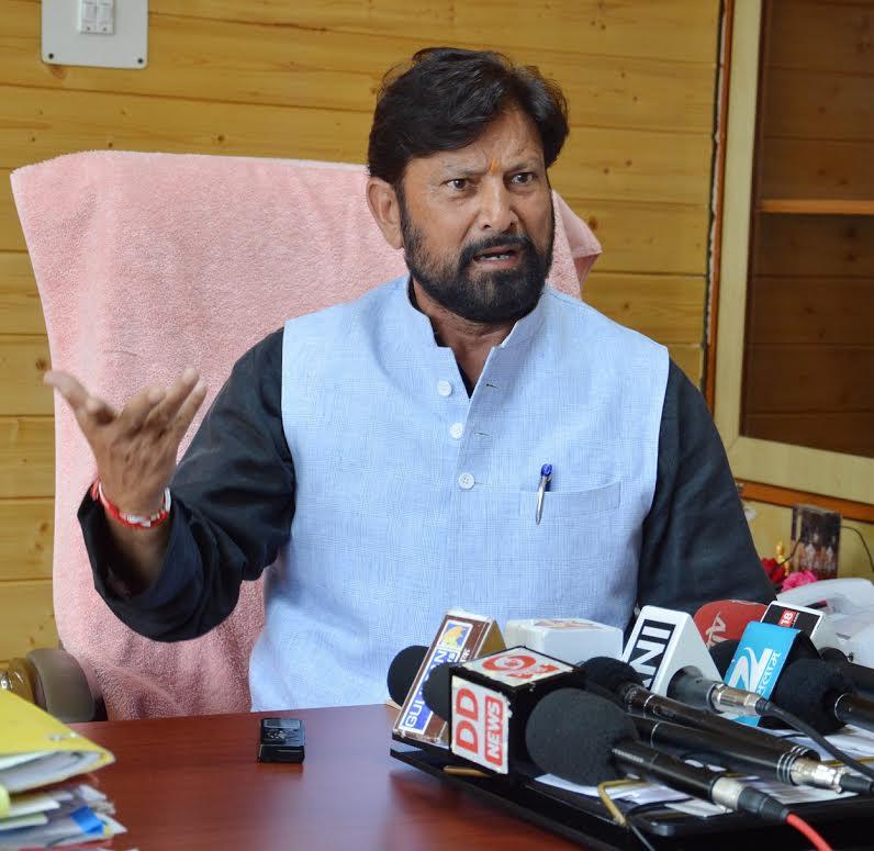 Lal Singh warns of stringent action against timber smugglers